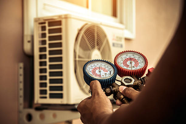 Professional Hvac Installation technician working in Plain City, OH
